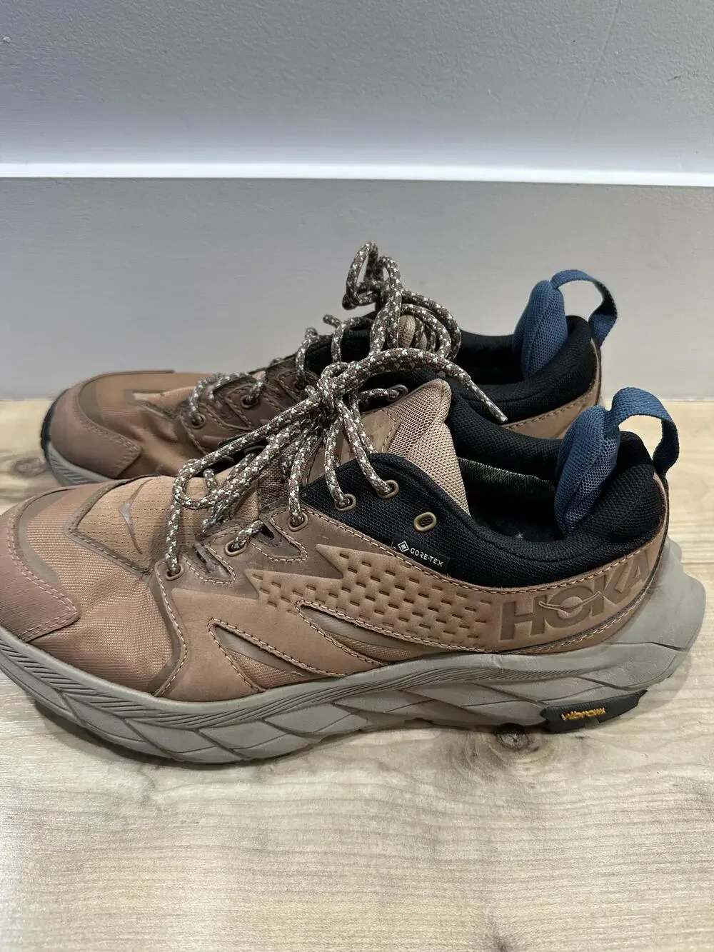 Hoka One One Wanacapa Low GTX Shoes Mens Size 8.5 Brown Gore-Tex Vibram Trail